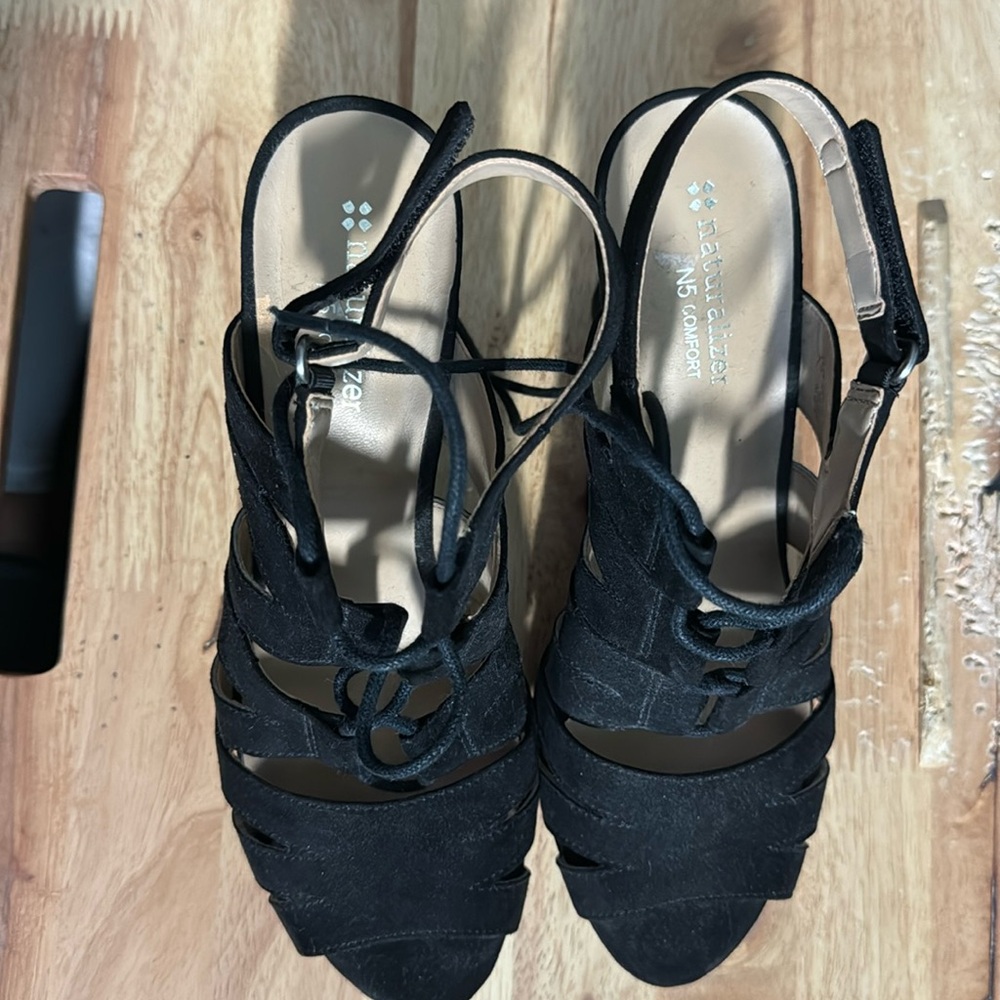 Women’s Naturalizer Kappa Black Heels